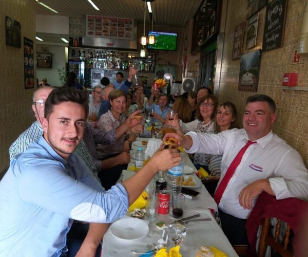 10-comida-del-viaje-en-grupo-1024x768